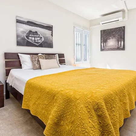 아파트 Siglo Penthouse In By Solaga Homes