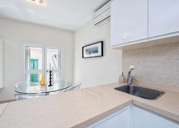 Siglo Penthouse In By Solaga Homes Appartement