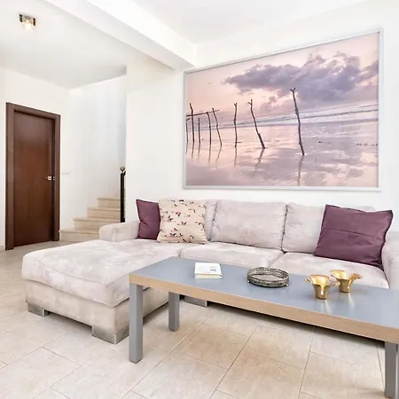 Siglo Penthouse In By Solaga Homes Apartamento
